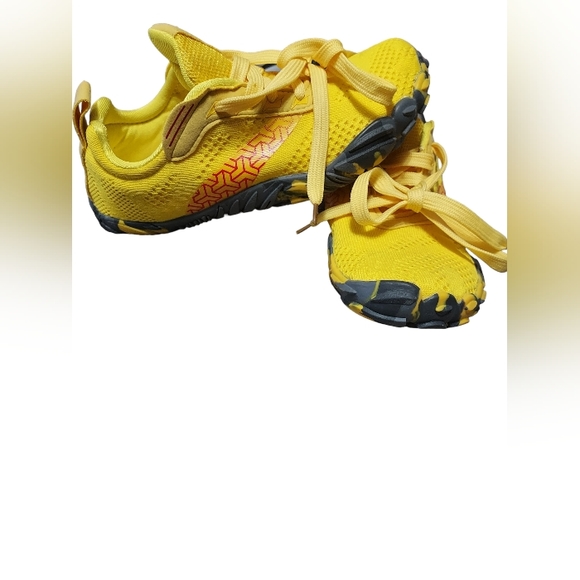 Sports trail running shoes. Size 5.5 - Picture 1 of 6
